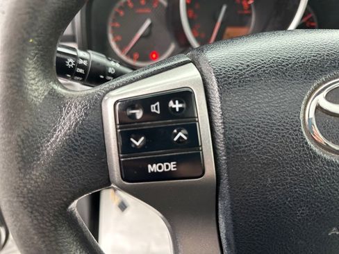 Used 2013 Toyota 4Runner SR5 image 22