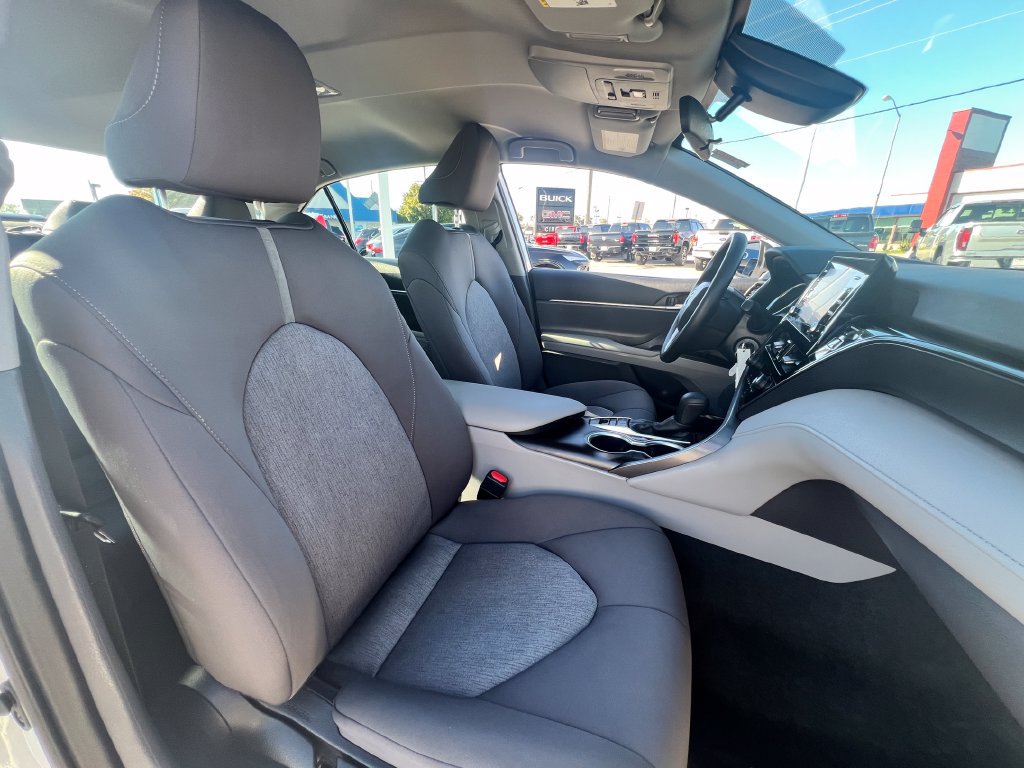 Used 2024 Toyota Camry LE AWD/4WD image 34