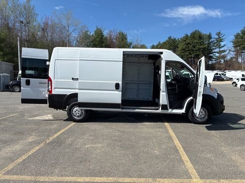 Used 2023 RAM ProMaster 2500 FWD image 10