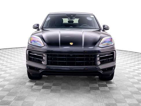 Used 2024 Porsche Cayenne S AWD/4WD image 8