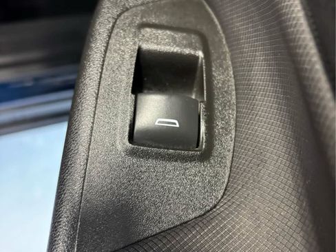 Used 2022 Chevrolet Equinox RS AWD/4WD image 38