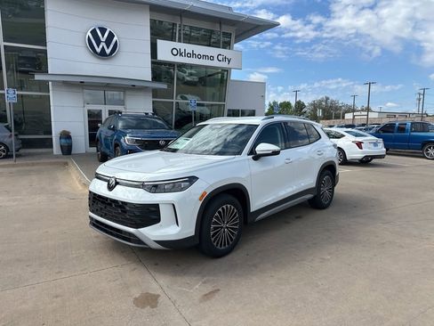 New 2026 Volkswagen Tiguan S FWD image 1