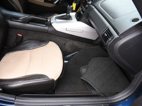 Used 2008 Saturn Sky Red Line image 25