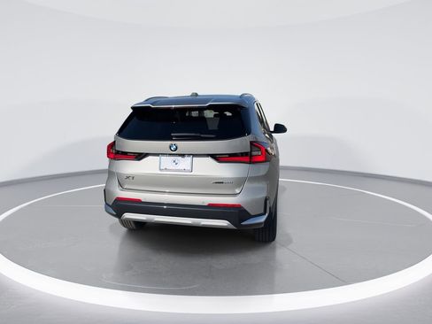 Used 2025 BMW X1 xDrive28i w/ Technology Package image 7