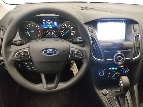 Used 2017 Ford Focus SEL FWD image 22