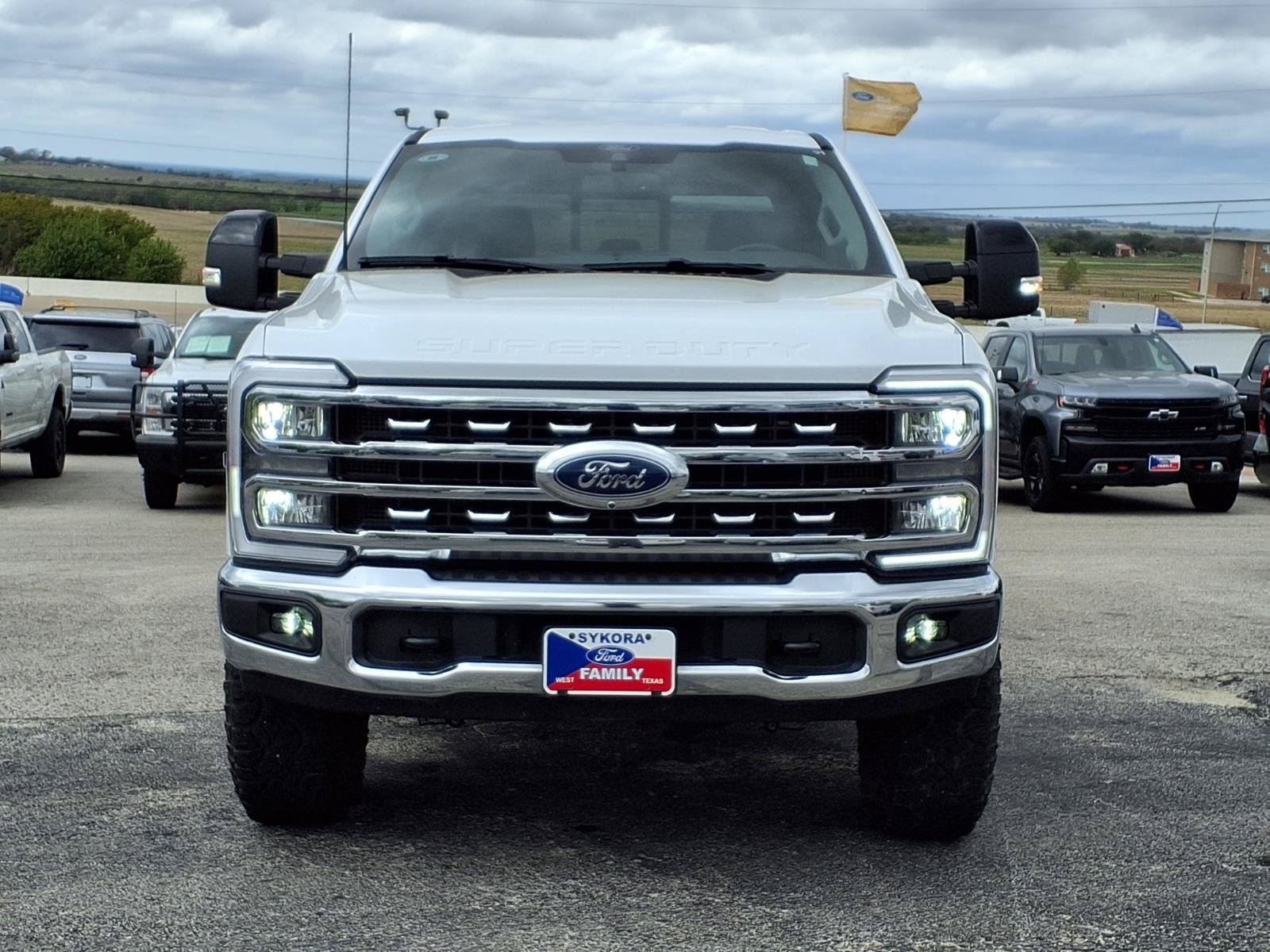 Certified 2025 Ford F250 Lariat w/ Tremor Off-Road Package AWD/4WD image 2