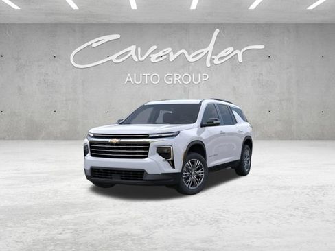 New 2027 Chevrolet Traverse LT w/ Driver Confidence Package FWD image 8