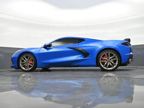 Used 2024 Chevrolet Corvette Stingray Preferred Cpe w/ 2LT image 25