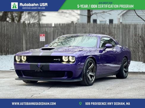 Used 2018 Dodge Challenger SRT Hellcat image 1