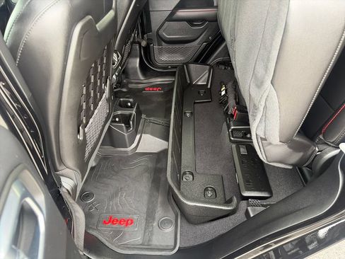 Used 2020 Jeep Gladiator Rubicon AWD/4WD image 42
