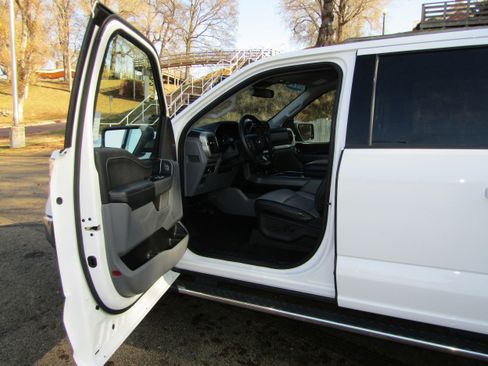 Certified 2022 Ford F150 XLT w/ Equipment Group 302A High image 10