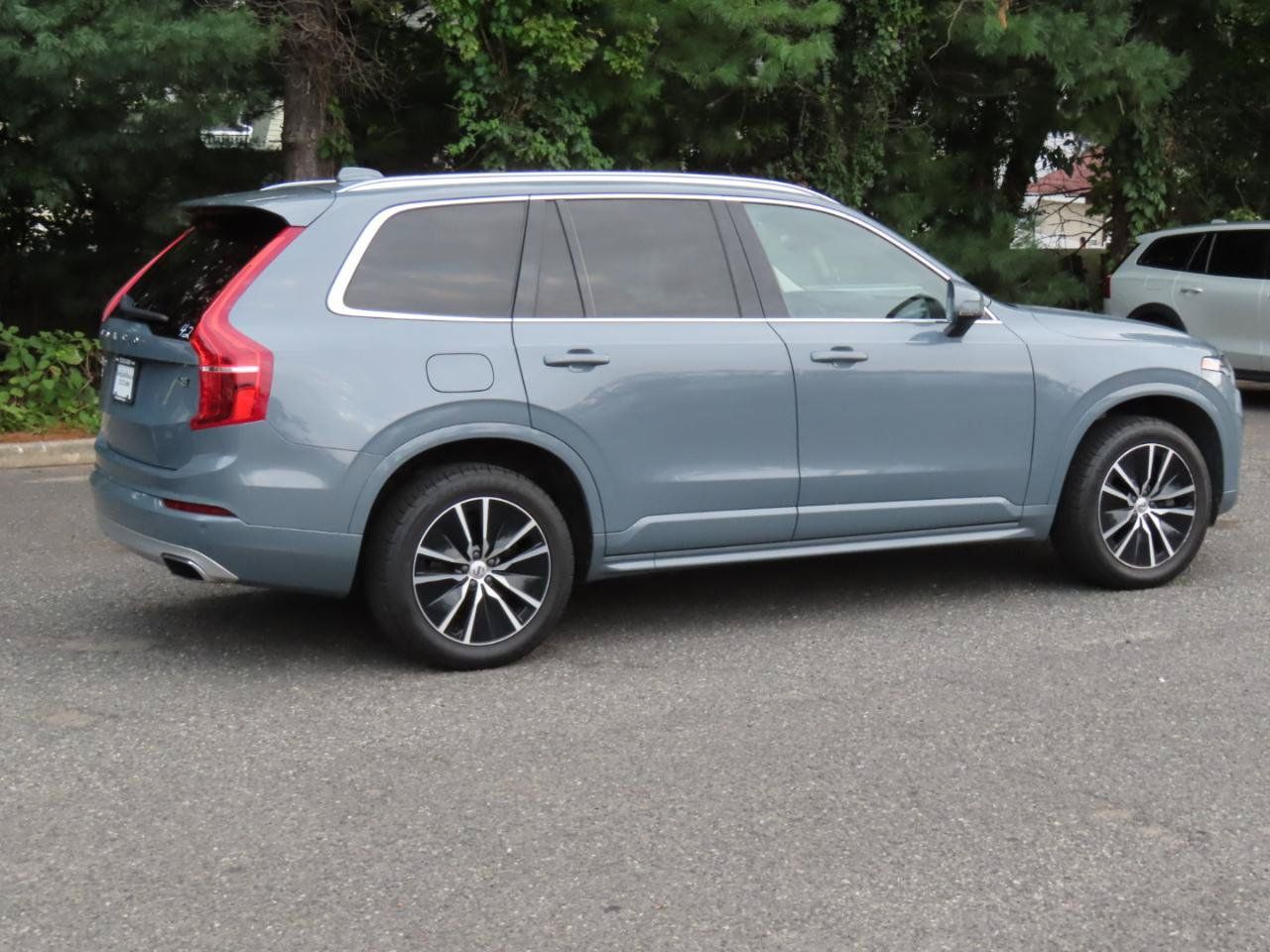 Used 2020 Volvo XC90 T6 Momentum AWD/4WD image 6