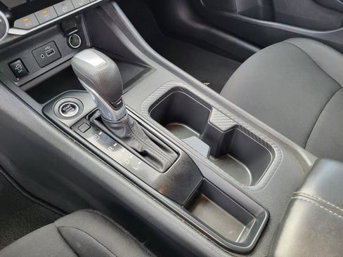Used 2025 Nissan Sentra S image 11