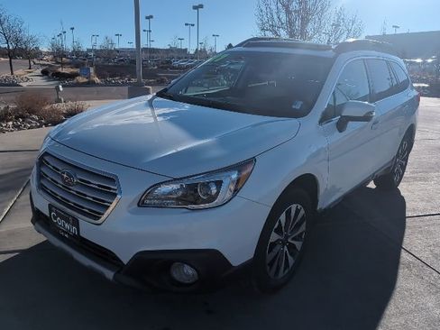 Used 2017 Subaru Outback 2.5i Limited image 3