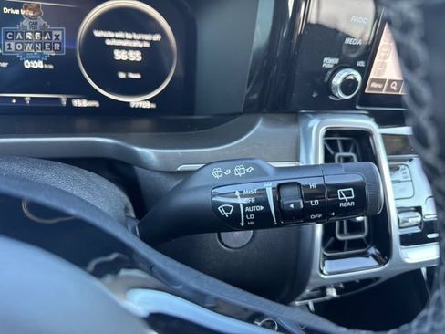 Used 2023 Kia Sorento SX AWD/4WD image 32