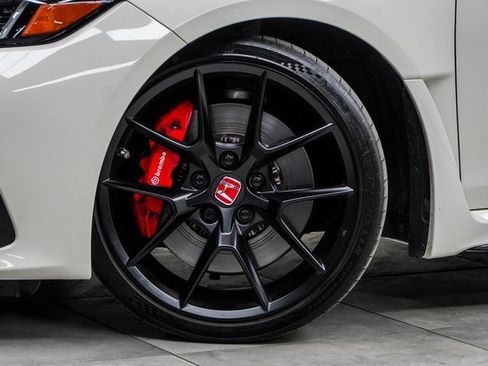 Used 2024 Honda Civic Type R image 3
