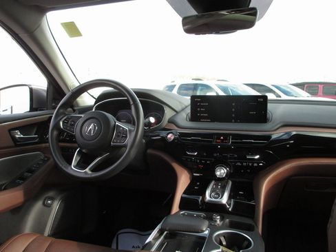Used 2024 Acura MDX SH-AWD w/ Technology Package image 24
