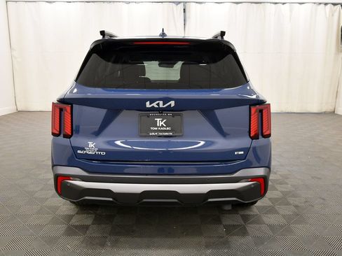 Certified 2024 Kia Sorento SX AWD/4WD image 6