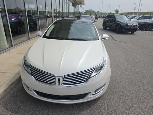 Used 2015 Lincoln MKZ w/ Equipment Group 102A Reserve FWD image 2