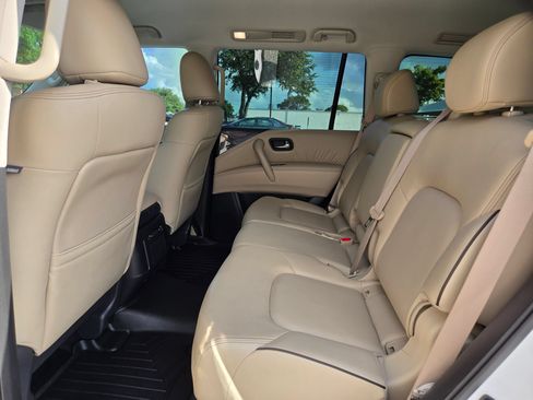 Used 2021 Nissan Armada SV w/ SV Appearance Package RWD image 13