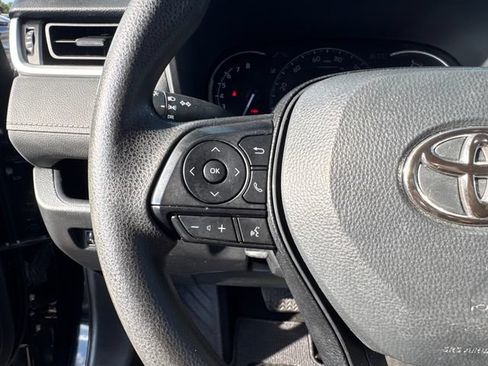 Used 2024 Toyota RAV4 LE AWD/4WD image 13