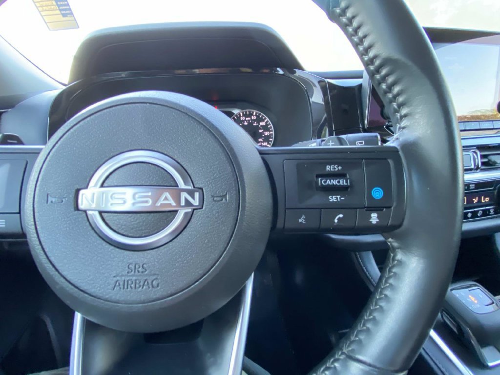 Used 2025 Nissan Pathfinder SV AWD/4WD image 34