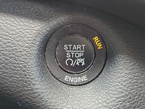 Used 2015 Jeep Cherokee Limited AWD/4WD image 17