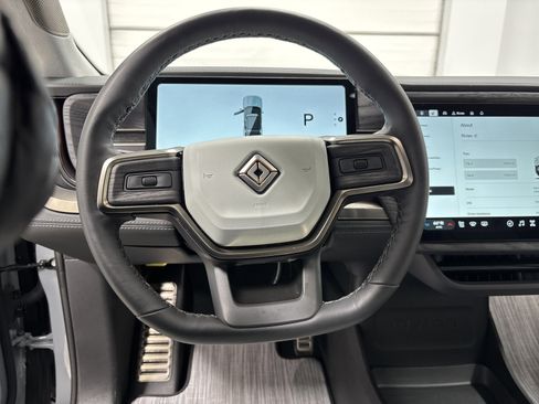 Used 2024 Rivian R1S Adventure image 28
