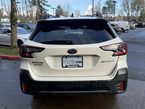 Used 2021 Subaru Outback Premium image 12