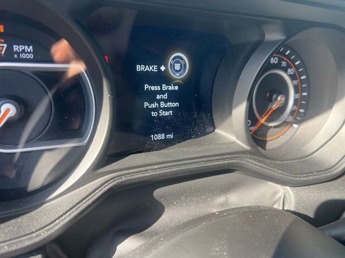 Used 2025 Jeep Gladiator Mojave w/ Safety Group image 46