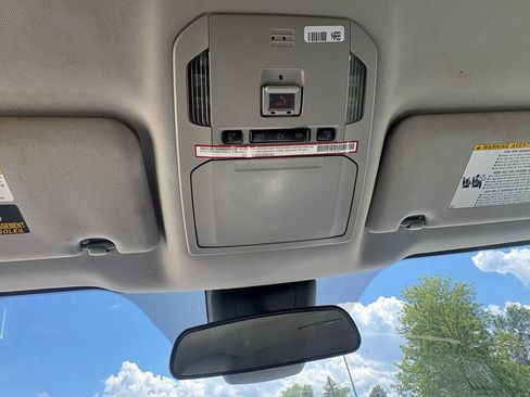 Used 2020 Toyota Highlander L AWD/4WD image 33