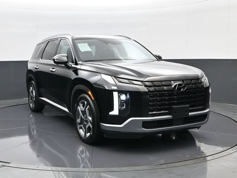 Used 2023 Hyundai Palisade SEL FWD image 3