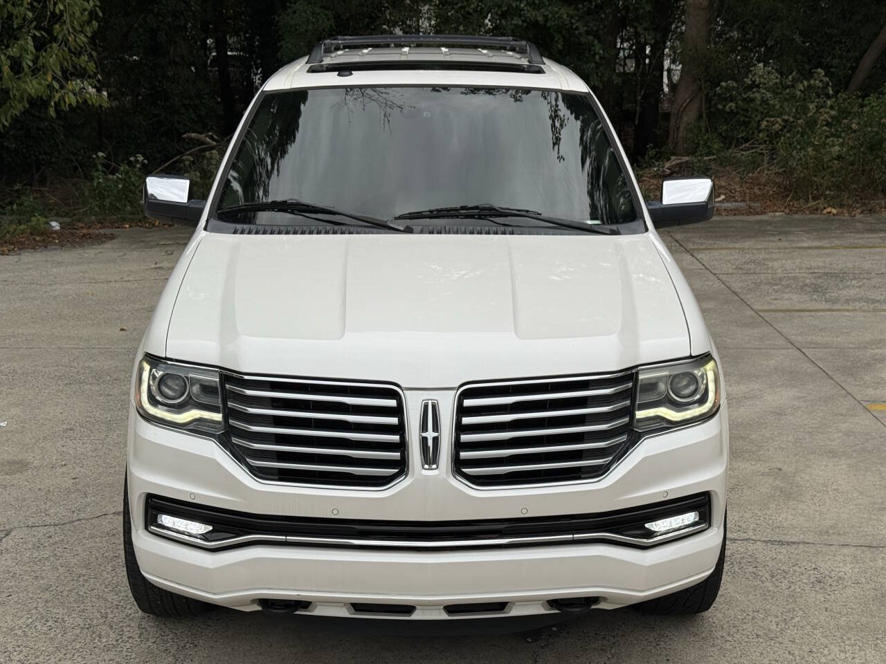 Used 2015 Lincoln Navigator 2WD image 11