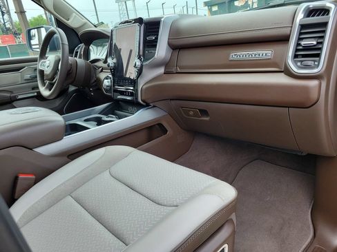 Used 2025 RAM 1500 Laramie w/ Bed Utility Group RWD image 9