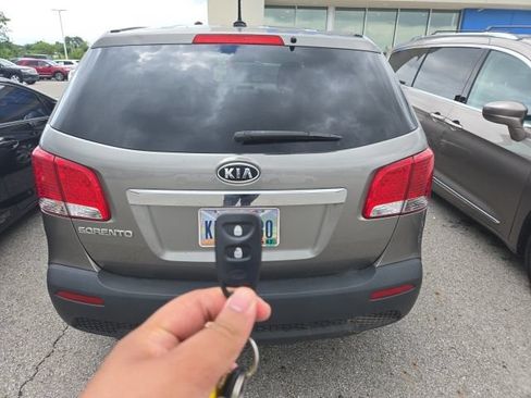 Used 2011 Kia Sorento 2WD image 7