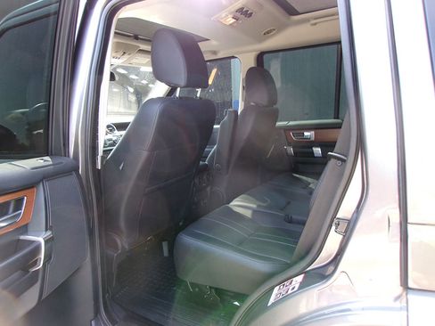 Used 2016 Land Rover LR4 HSE image 12