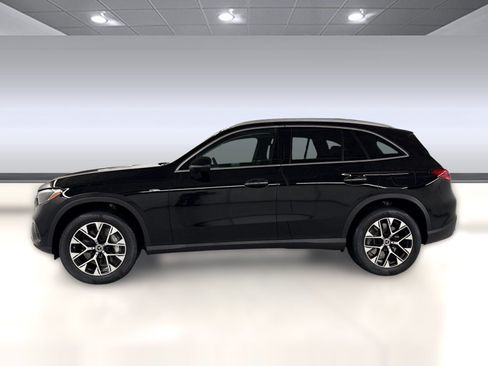Certified 2025 Mercedes-Benz GLC 350e 4MATIC image 2
