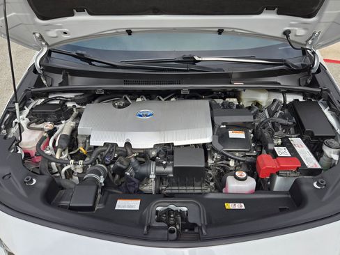 Used 2022 Toyota Prius Prime XLE FWD image 32