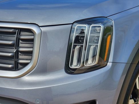 Used 2024 Kia Telluride SX Prestige AWD/4WD image 9