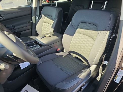 New 2026 Nissan Pathfinder SV image 21