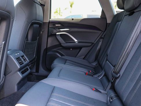 Used 2025 Audi Q5 Premium w/ Premium Plus AWD/4WD image 19