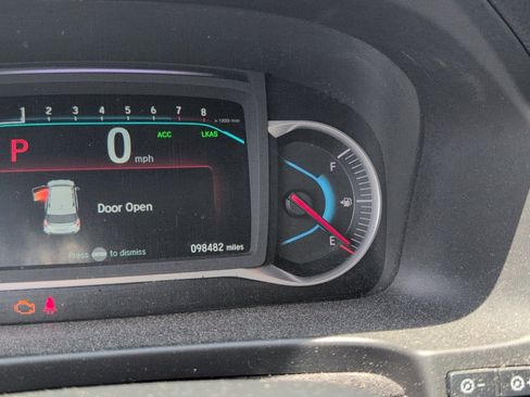 Certified 2019 Honda Pilot Touring image 4