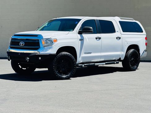 Used 2014 Toyota Tundra SR5 w/ SR5 Upgrade Package AWD/4WD image 4