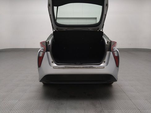 Used 2017 Toyota Prius Two w/ Carpet Mat Package image 29