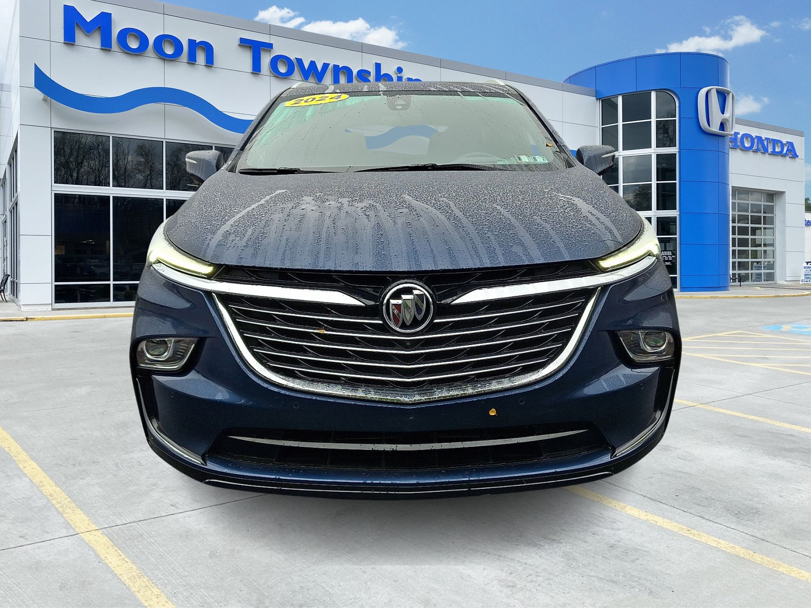 Used 2024 Buick Enclave Premium w/ Experience Buick Package AWD/4WD image 2