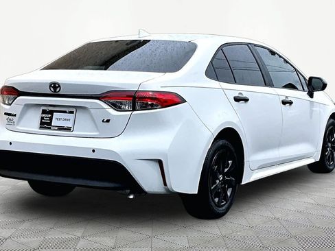 Used 2025 Toyota Corolla LE FWD image 13