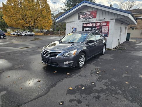 Used 2013 Nissan Altima 2.5 S image 3