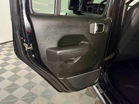 Used 2025 Jeep Wrangler Unlimited Sport AWD/4WD image 26