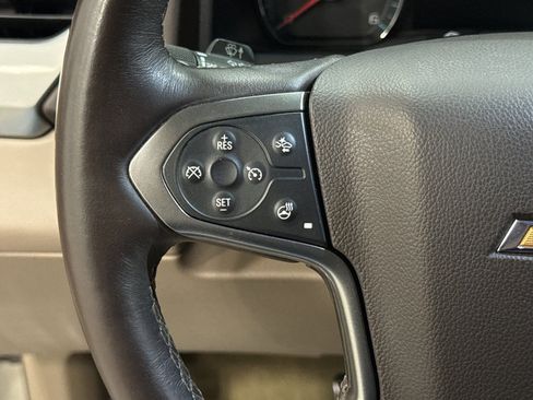 Used 2016 Chevrolet Suburban LTZ image 14
