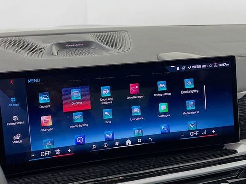 Used 2025 BMW X7 M60i image 13